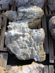 Solitérny kameň, hmotnosť 660 kg, výška 110 cm - Biely Onyx solitérny kameň | T - TAKÁCS veľkoobchod
