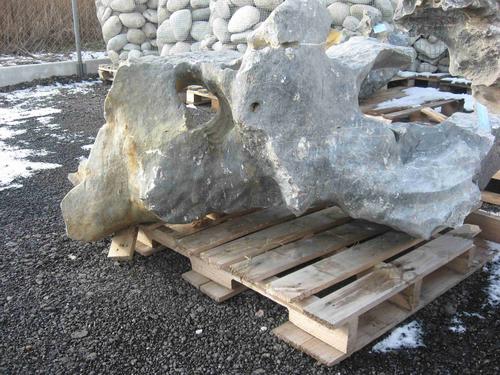 Solitérny kameň, hmotnosť 1038 kg - Pieskovcový solitérny kameň | T - TAKÁCS veľkoobchod