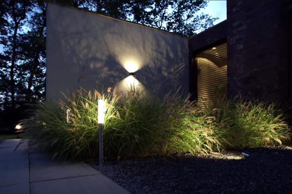 Wie man die Gartenbeleuchtung LIGHT-PRO anschliesst