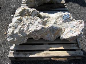 Solitérny kameň, hmotnosť 430 kg, výška 120 cm - Mramorový biely solitérny kameň, hmotnosť 500 - 2000 kg | T - TAKÁCS veľkoobchod