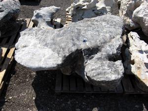 Solitérny kameň hmotnosť 2170 kg, výška 270 cm - | T - TAKÁCS veľkoobchod