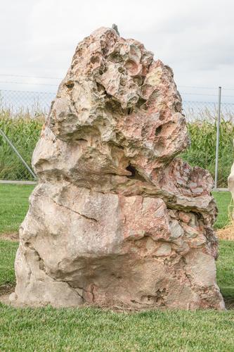 Solitérny kameň, hmotnosť 1470 kg, výška 110 cm